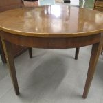 644 5228 DINING TABLE